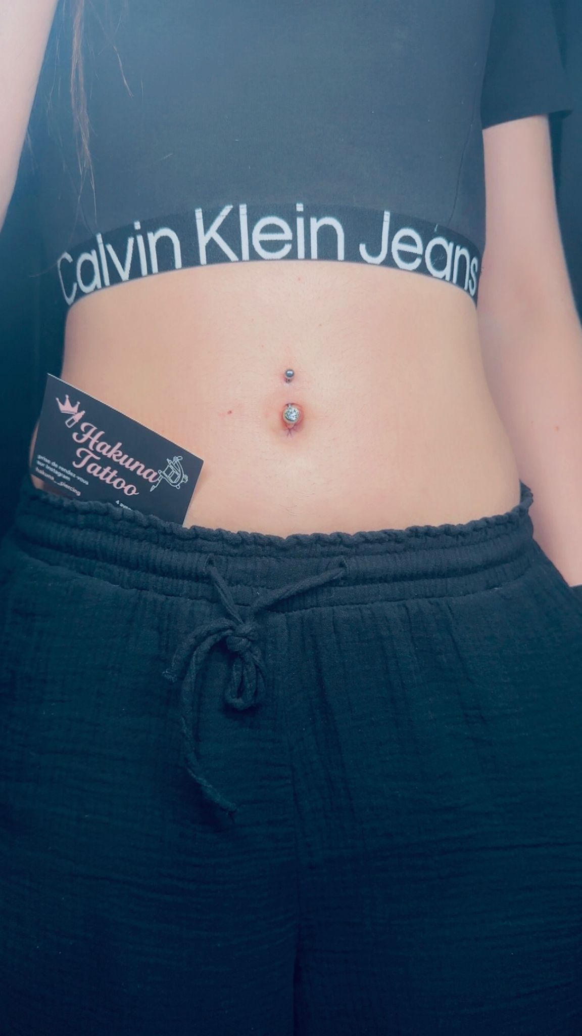Piercing nombril bijou cristal avec carte Hakuna Tattoo Arpajon