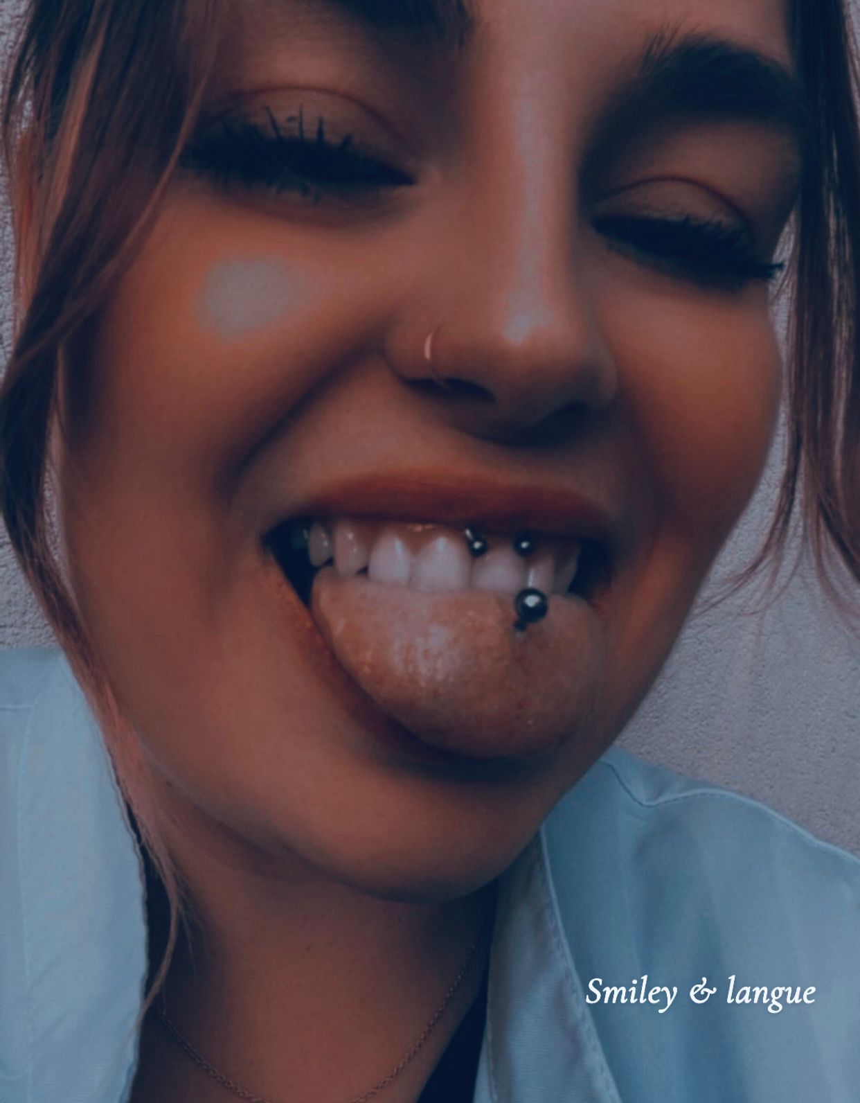 Piercing smiley et piercing langue Hakuna Tattoo Arpajon 91