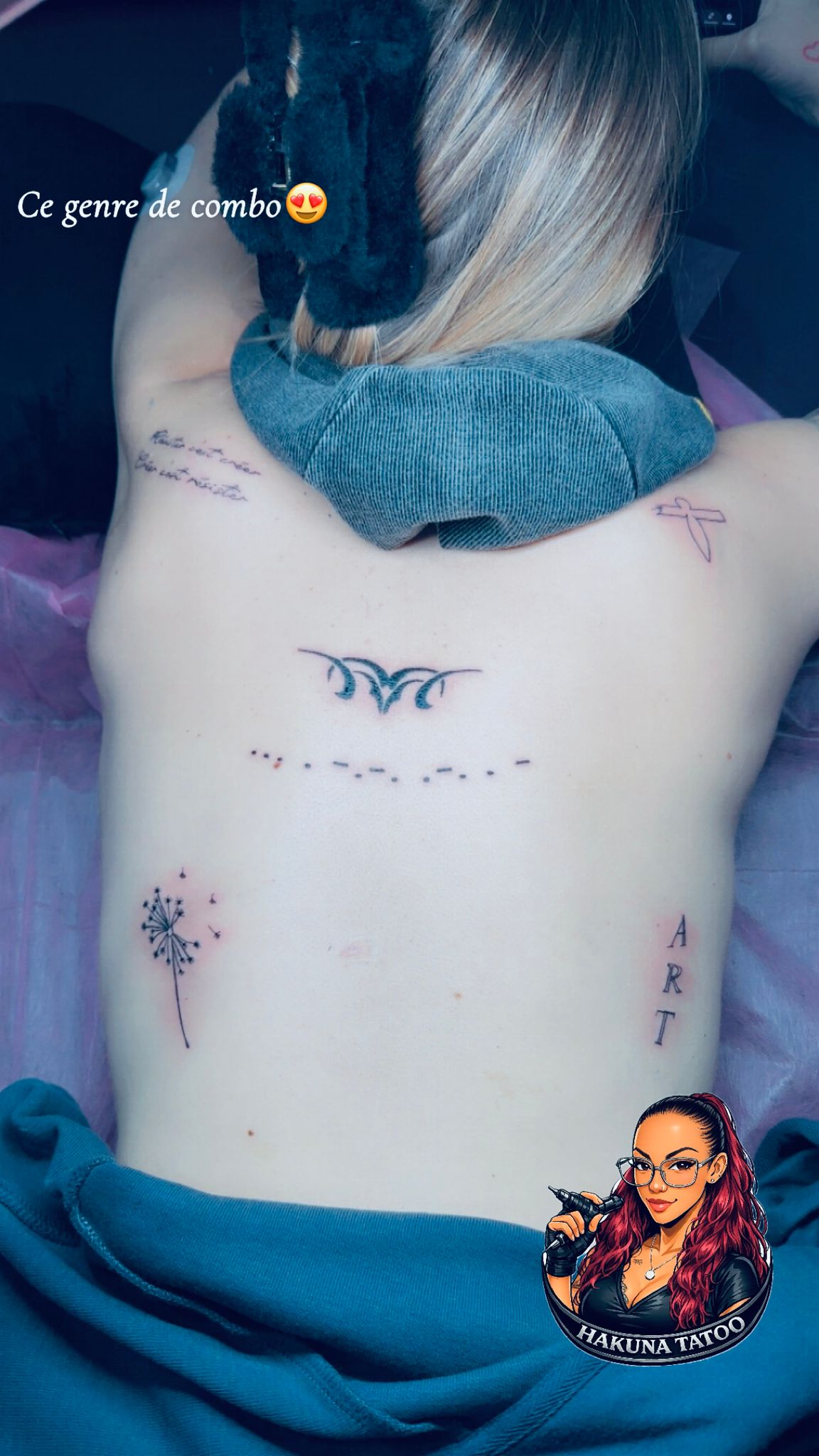 Tatouage flash multiples petits motifs tribal pissenlit etoiles et lettrage sur le dos Hakuna Tattoo